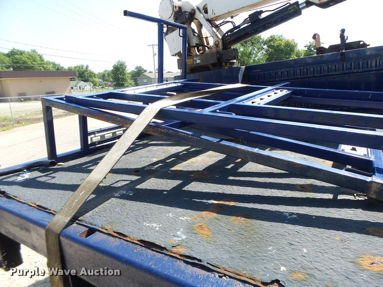 image for item DB1334 2006 Ford F550 Super Duty utility truck with crane