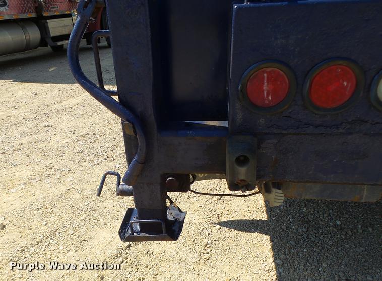 image for item DB1334 2006 Ford F550 Super Duty utility truck with crane