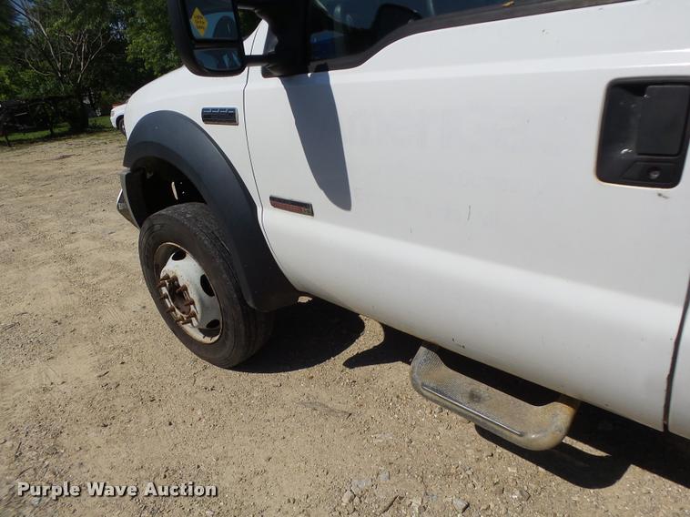 image for item DB1334 2006 Ford F550 Super Duty utility truck with crane