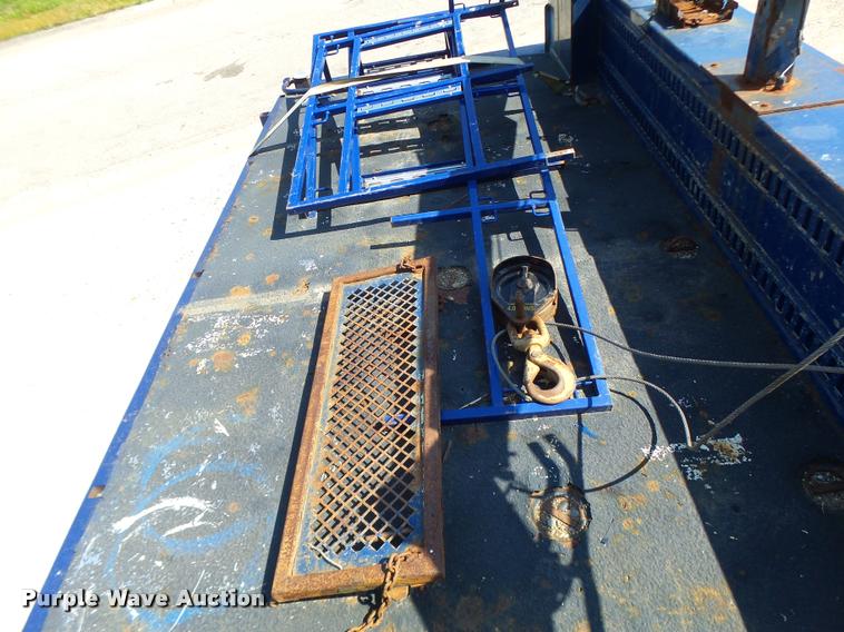 image for item DB1334 2006 Ford F550 Super Duty utility truck with crane