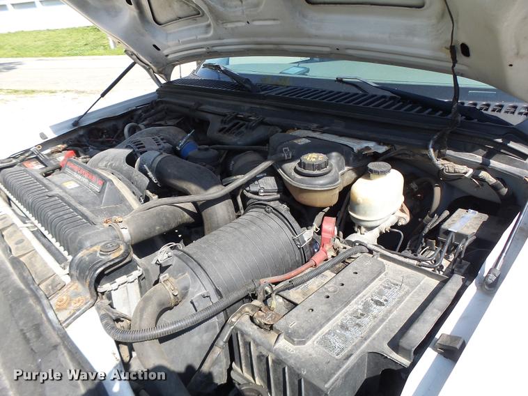 image for item DB1334 2006 Ford F550 Super Duty utility truck with crane