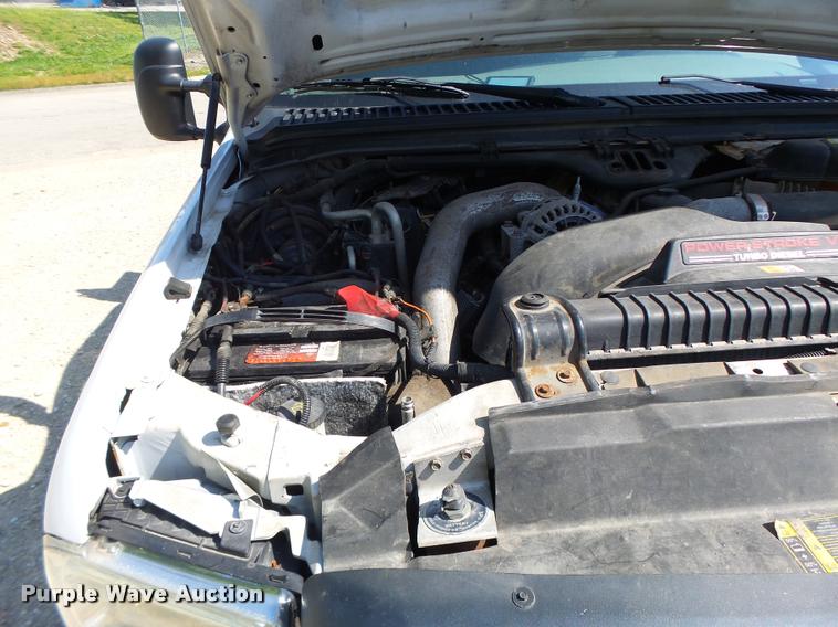 image for item DB1334 2006 Ford F550 Super Duty utility truck with crane