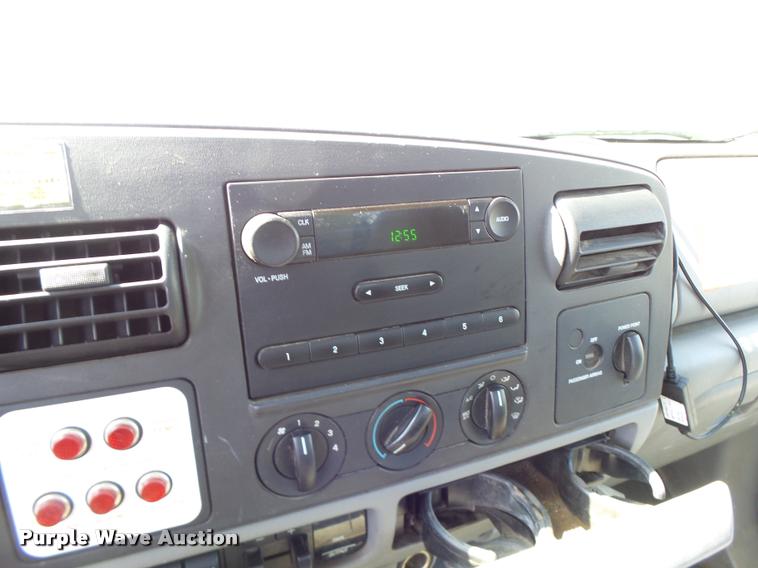 image for item DB1334 2006 Ford F550 Super Duty utility truck with crane
