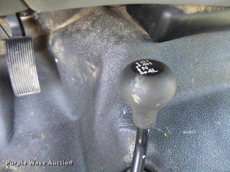 image for item DB1334 2006 Ford F550 Super Duty utility truck with crane