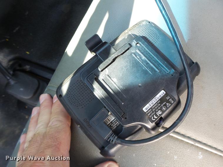 image for item DB1334 2006 Ford F550 Super Duty utility truck with crane