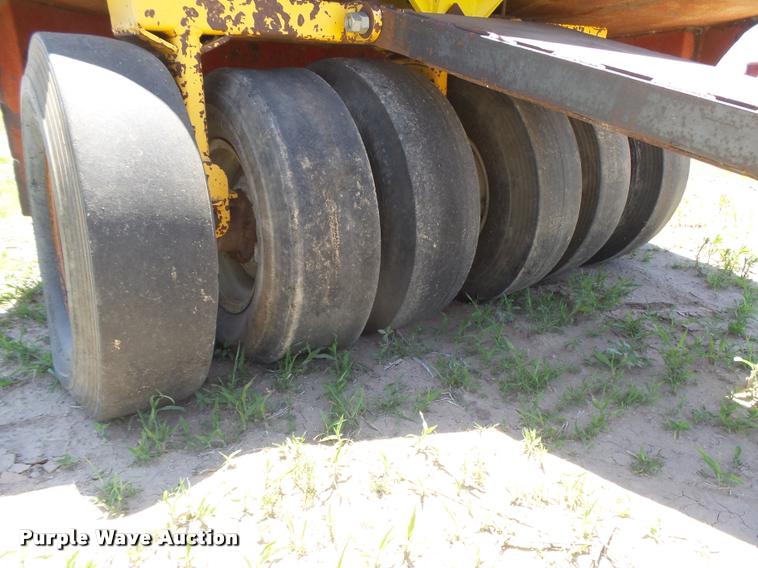 image for item DB2627 Hercules PT-13 pneumatic roller