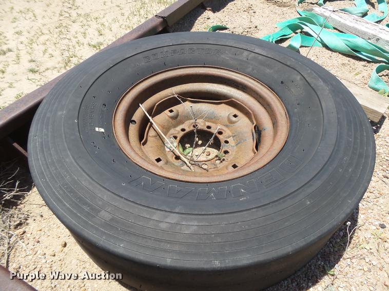 image for item DB2627 Hercules PT-13 pneumatic roller