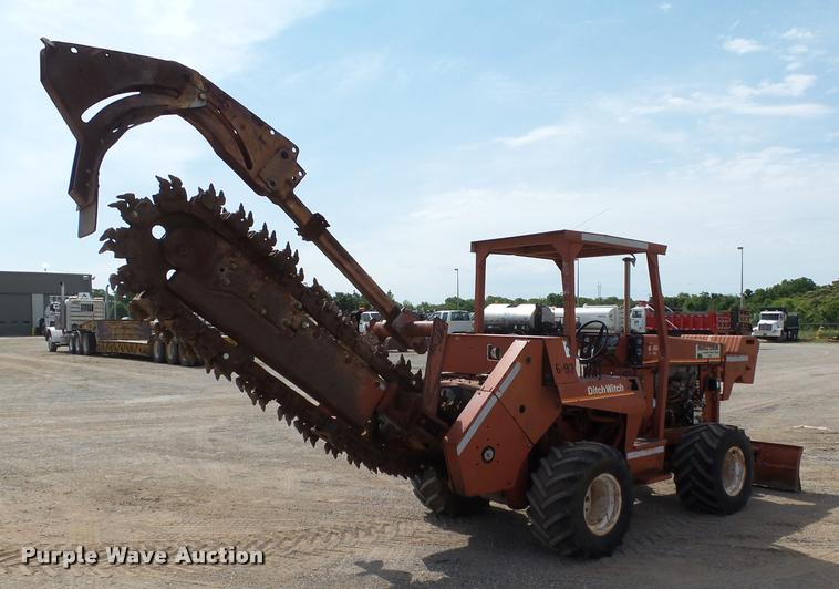 image for item DB4035 1985 Ditch Witch 6510DD trencher