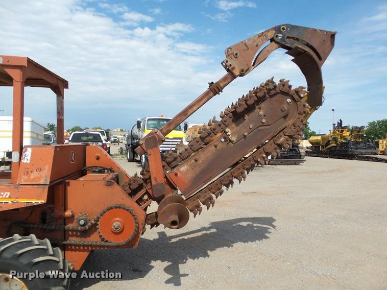 image for item DB4035 1985 Ditch Witch 6510DD trencher