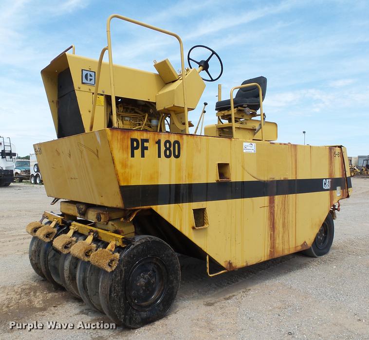 image for item DB4038 1992 Caterpillar PS-180 pneumatic roller