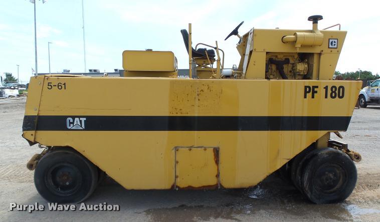 image for item DB4038 1992 Caterpillar PS-180 pneumatic roller