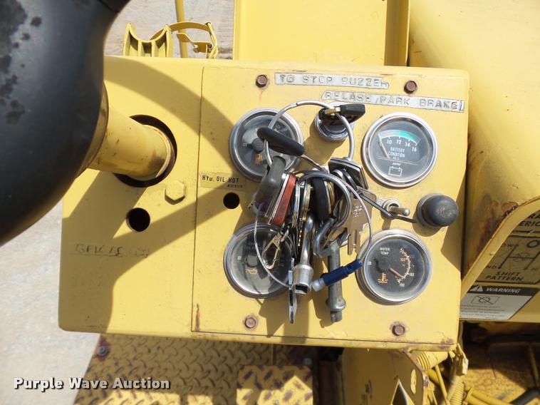 image for item DB4038 1992 Caterpillar PS-180 pneumatic roller