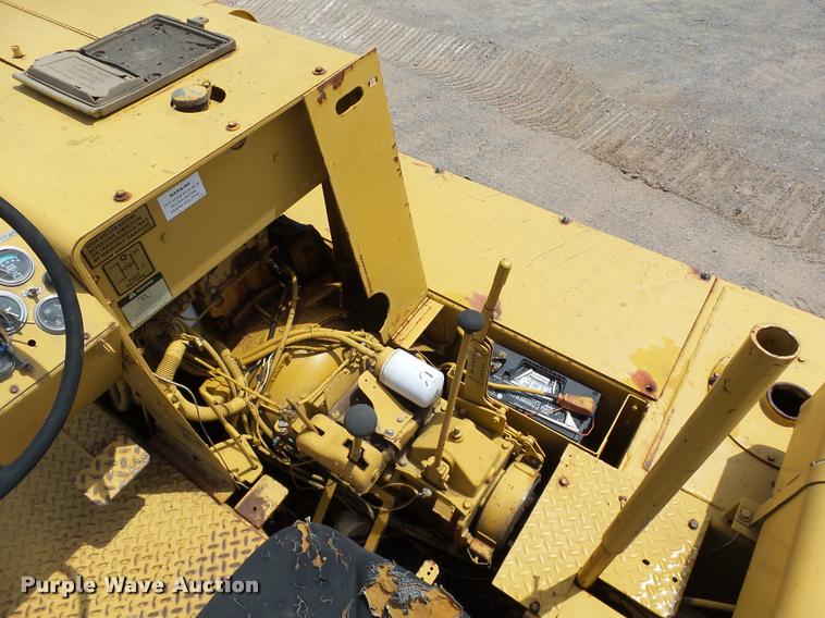 image for item DB4038 1992 Caterpillar PS-180 pneumatic roller