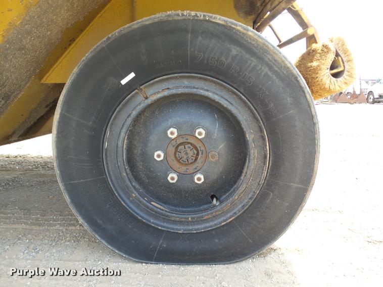 image for item DB4038 1992 Caterpillar PS-180 pneumatic roller