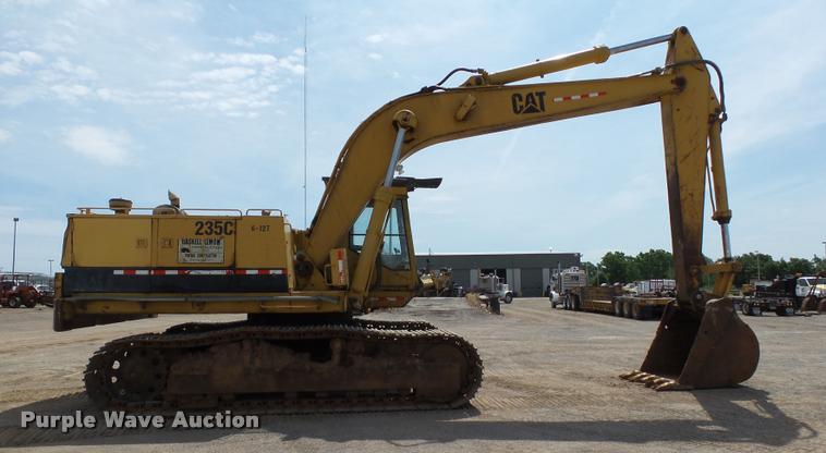 image for item DB4040 1990 Caterpillar 235C excavator