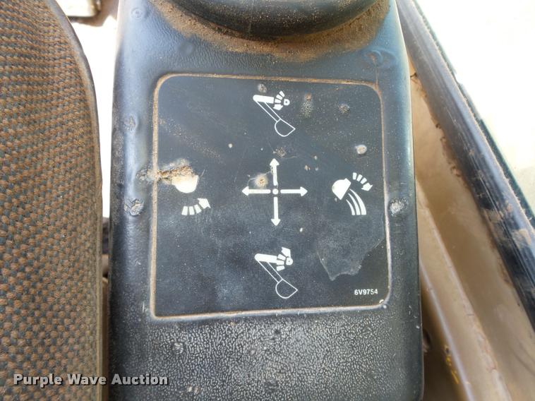 image for item DB4040 1990 Caterpillar 235C excavator