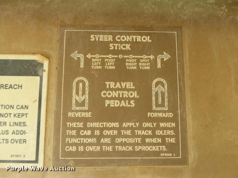 image for item DB4040 1990 Caterpillar 235C excavator