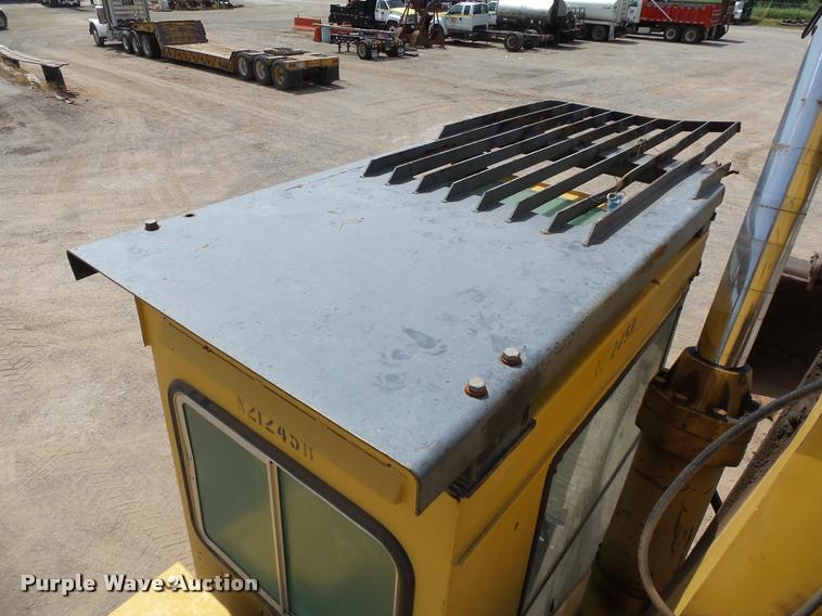 image for item DB4040 1990 Caterpillar 235C excavator