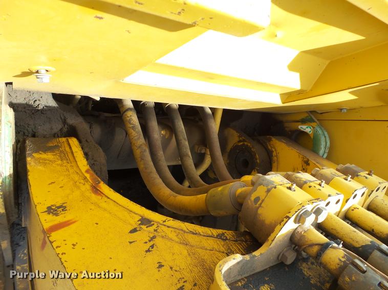 image for item DB4040 1990 Caterpillar 235C excavator