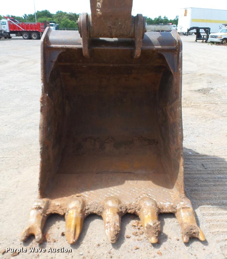 image for item DB4040 1990 Caterpillar 235C excavator