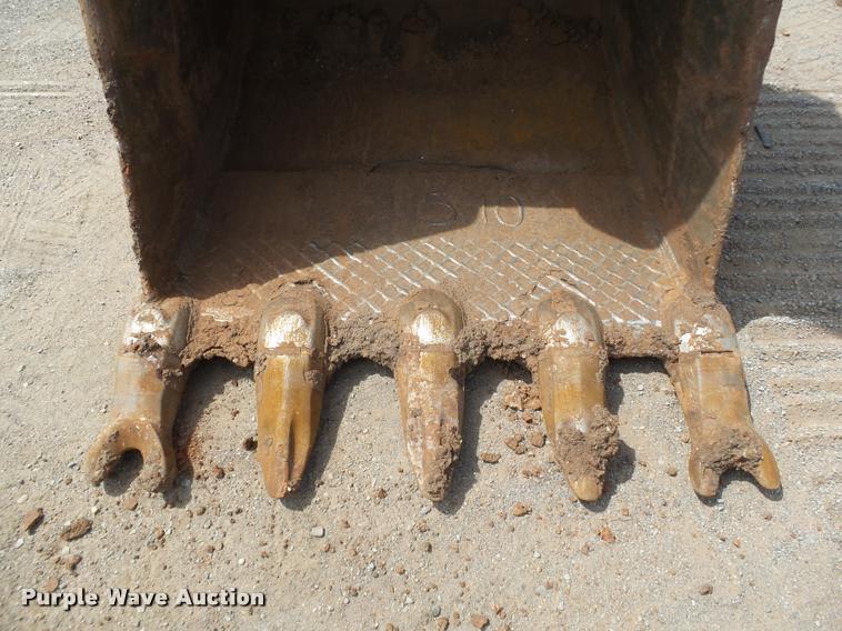 image for item DB4040 1990 Caterpillar 235C excavator