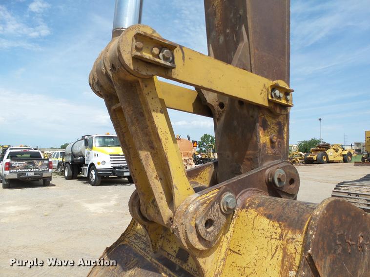 image for item DB4040 1990 Caterpillar 235C excavator