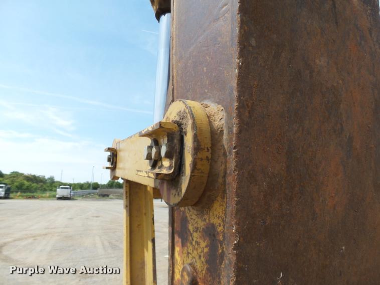 image for item DB4040 1990 Caterpillar 235C excavator