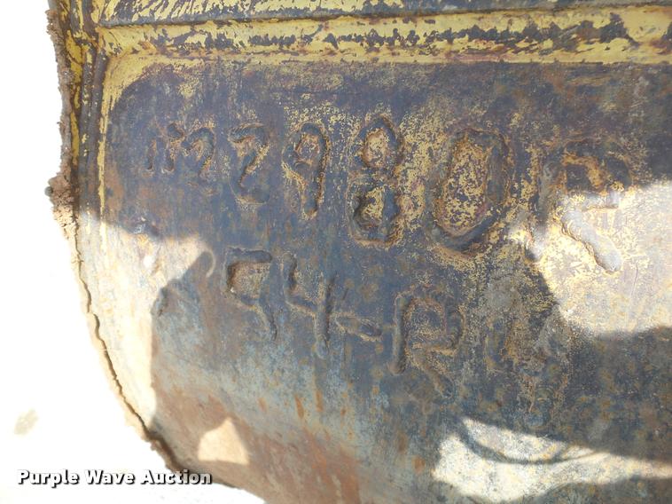 image for item DB4040 1990 Caterpillar 235C excavator