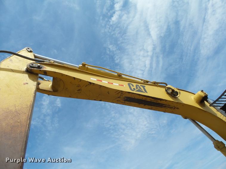 image for item DB4040 1990 Caterpillar 235C excavator