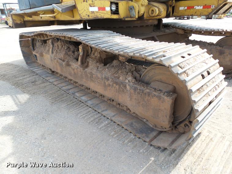 image for item DB4040 1990 Caterpillar 235C excavator