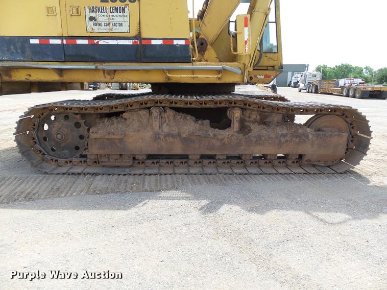 image for item DB4040 1990 Caterpillar 235C excavator
