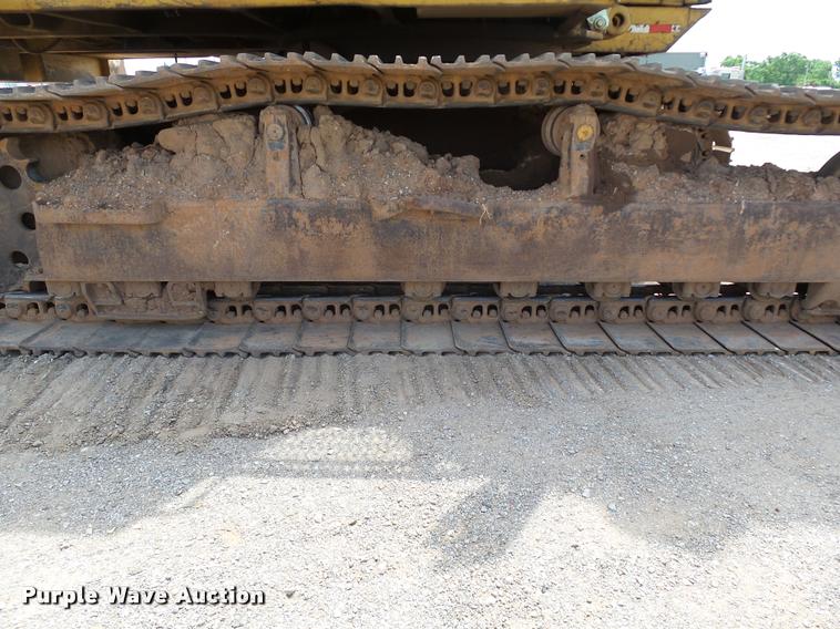 image for item DB4040 1990 Caterpillar 235C excavator