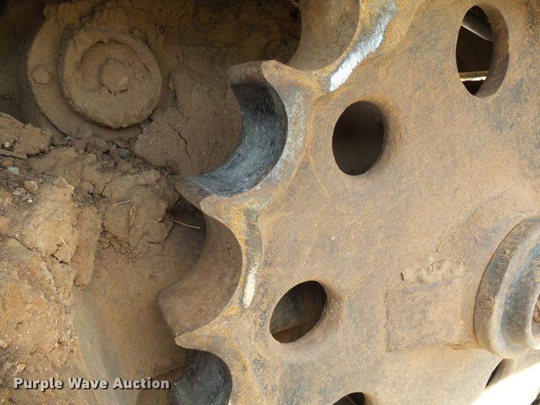 image for item DB4040 1990 Caterpillar 235C excavator