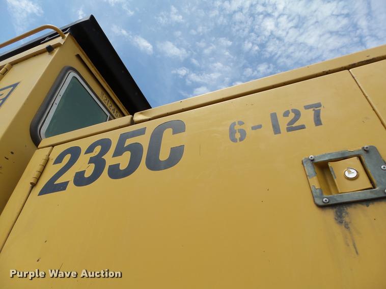 image for item DB4040 1990 Caterpillar 235C excavator