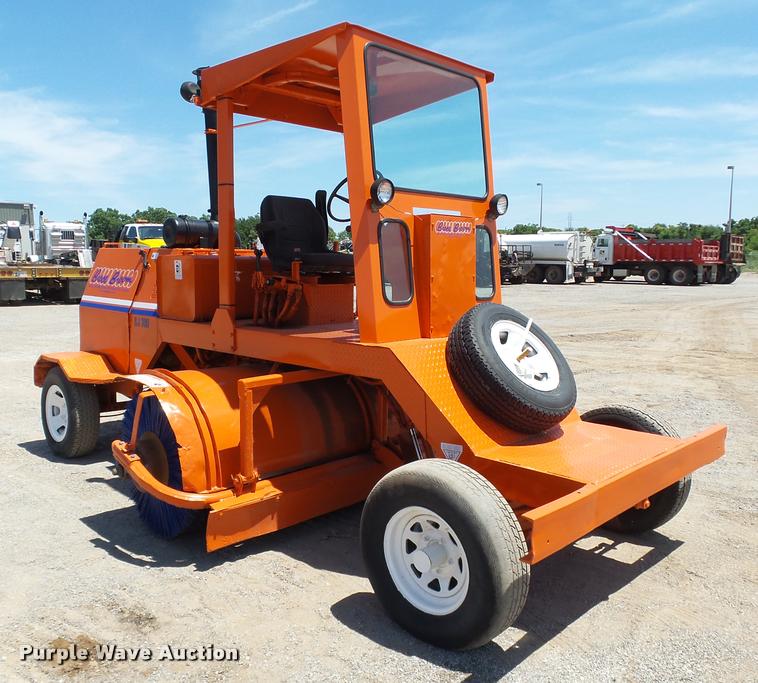 image for item DB4041 1994 Broce RJ300 broom