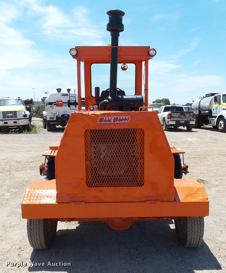 image for item DB4041 1994 Broce RJ300 broom