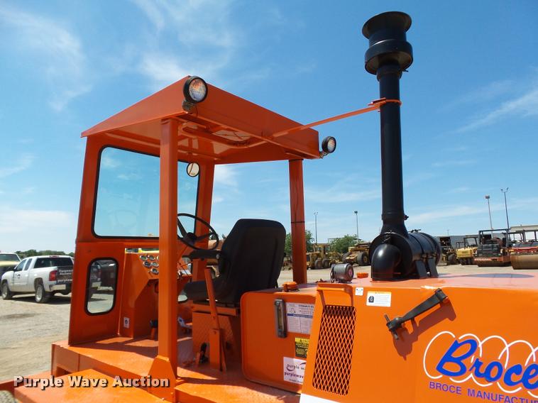 image for item DB4041 1994 Broce RJ300 broom