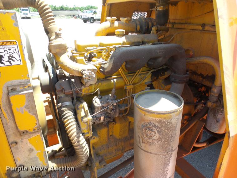 image for item DB4041 1994 Broce RJ300 broom