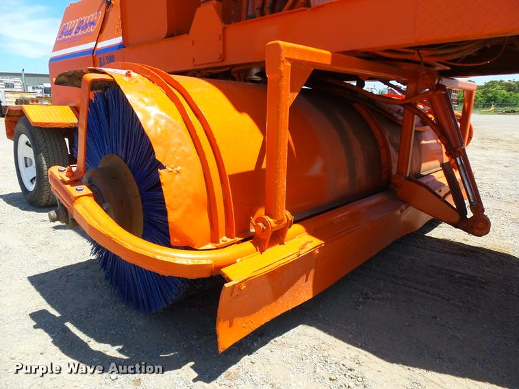 image for item DB4041 1994 Broce RJ300 broom