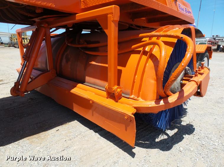 image for item DB4041 1994 Broce RJ300 broom