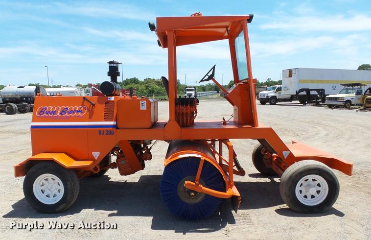 image for item DB4042 1992 Broce RJ300 broom