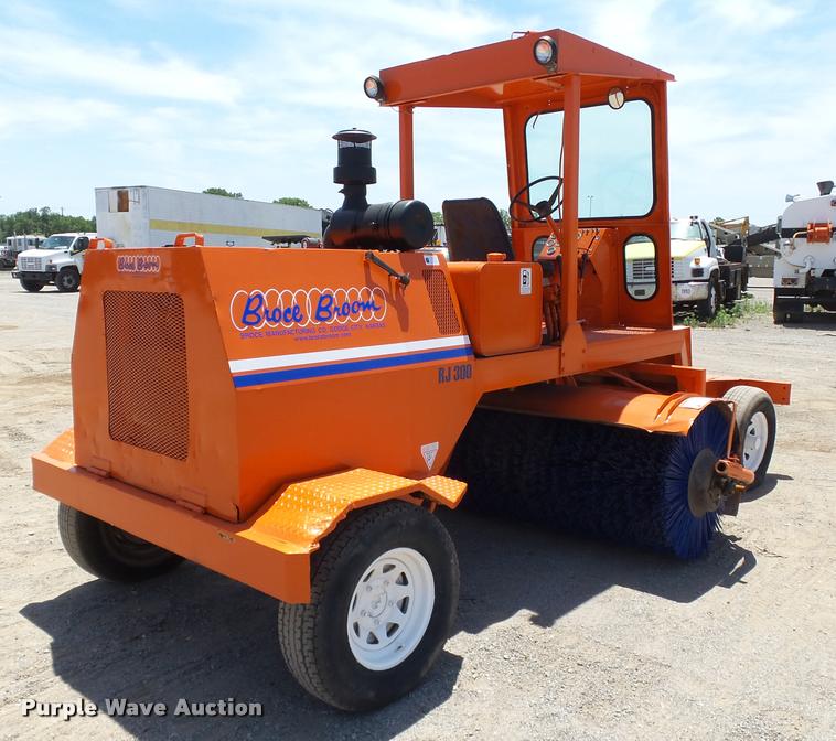 image for item DB4042 1992 Broce RJ300 broom