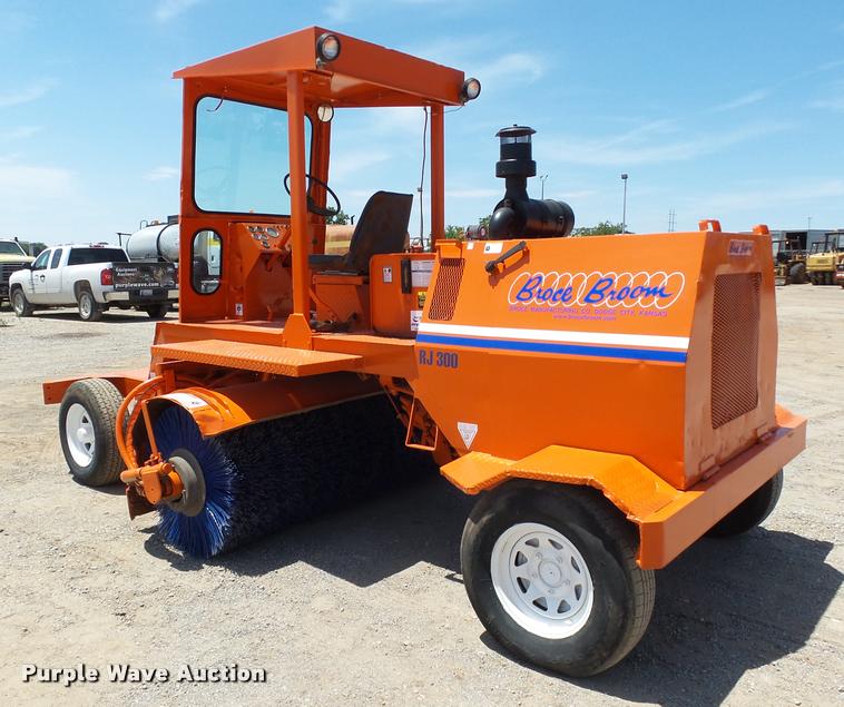 image for item DB4042 1992 Broce RJ300 broom