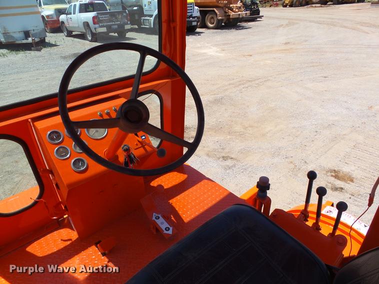 image for item DB4042 1992 Broce RJ300 broom