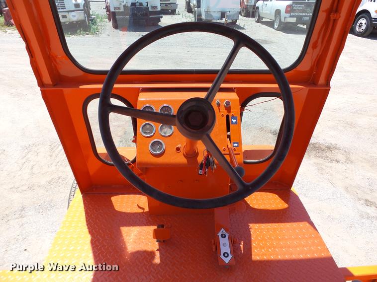 image for item DB4042 1992 Broce RJ300 broom