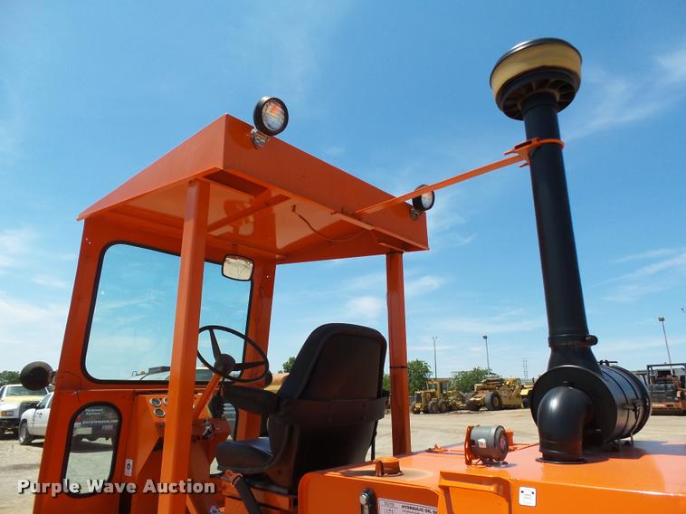 image for item DB4043 1995 Broce RJ300 broom