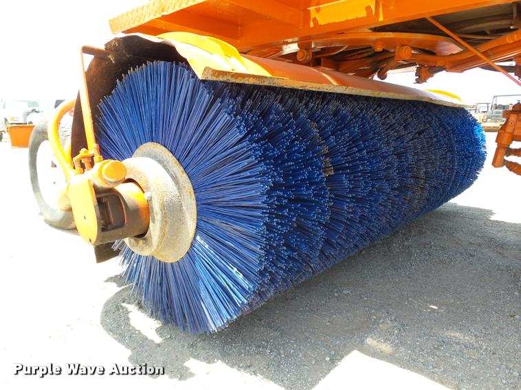 image for item DB4043 1995 Broce RJ300 broom