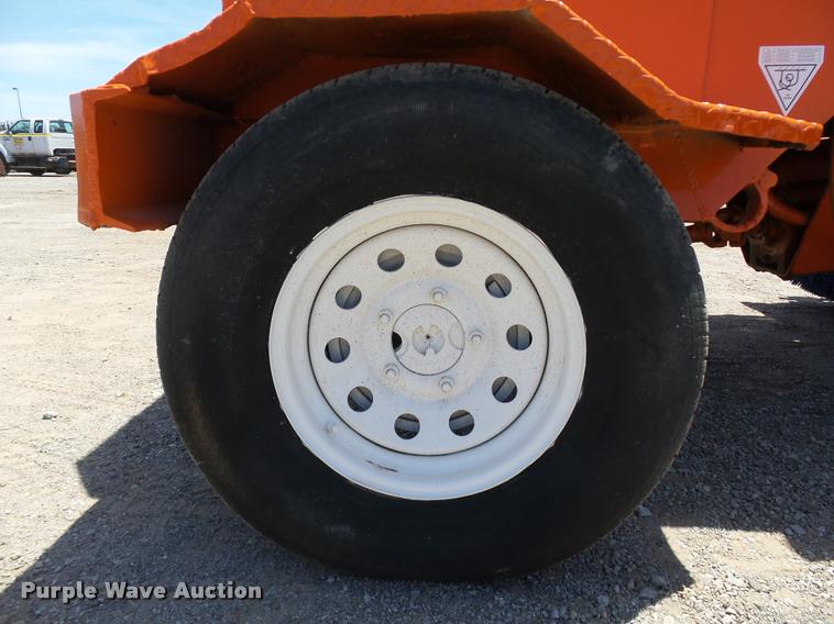 image for item DB4043 1995 Broce RJ300 broom