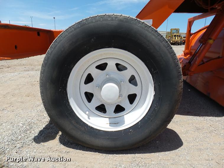 image for item DB4043 1995 Broce RJ300 broom