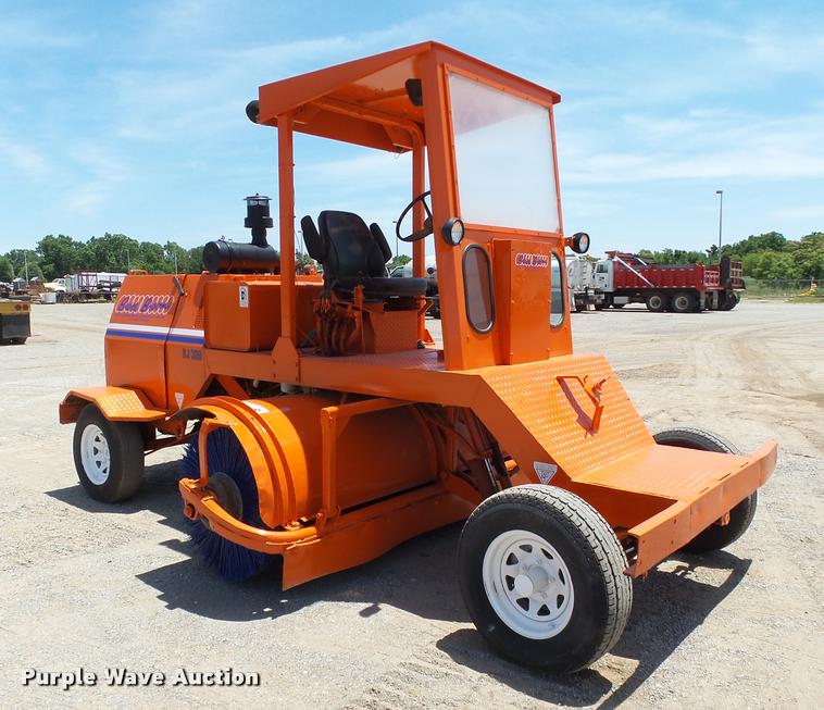 image for item DB4044 1992 Broce RJ300 broom